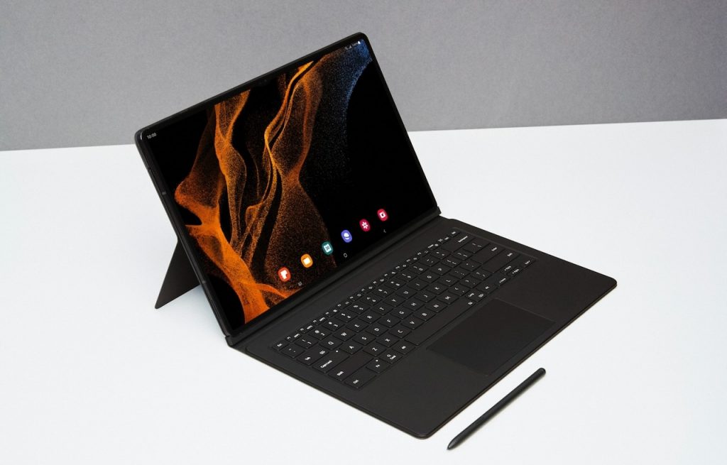 Samsung’s new Galaxy Tab S8 tablets offer more power and larger screens