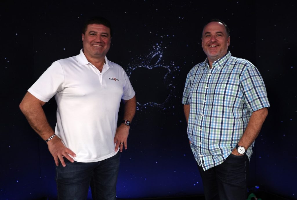 Two Blokes Talking Tech Episode 551 coming to you live from inside Apple Park