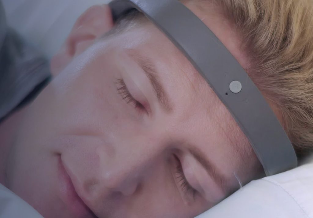 Frenz Brainband can help you fall asleep by studying your brainwaves