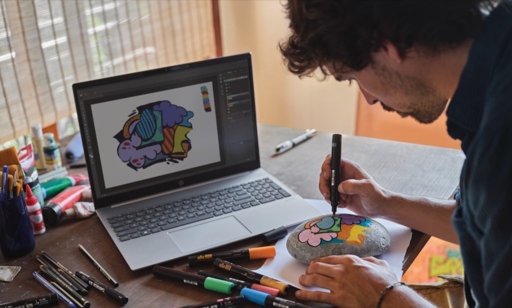 HP unveils its largest range of AI-powered PCs to improve productivity and creativity