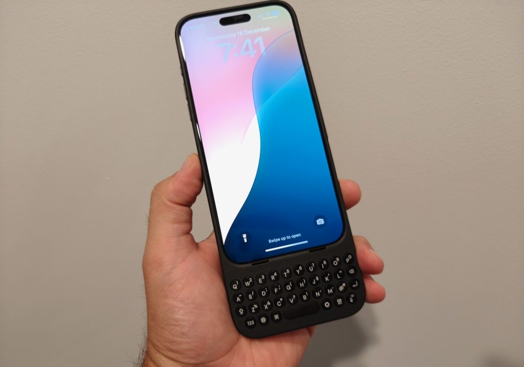 Add a physical keyboard to your iPhone with the new Clicks case - Tech ...