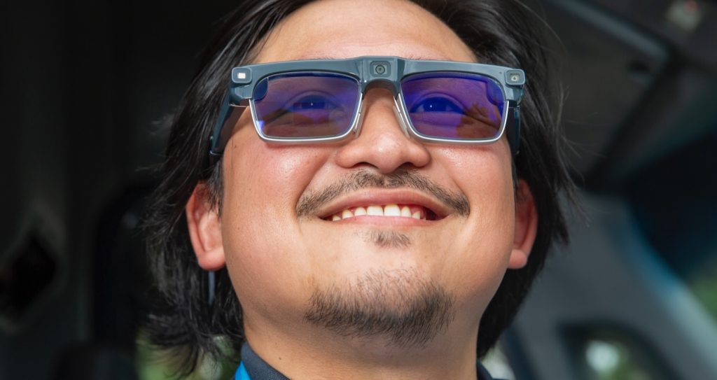 Amazon develops AI-powered smart glasses to navigate even faster deliveries