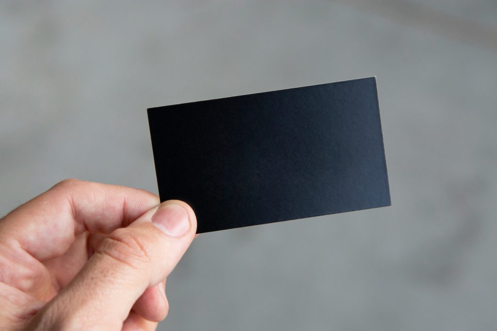 How Do Digital Business Cards Simplify Sharing and Managing Your Contacts?