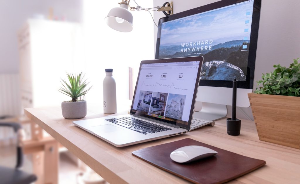 How to build a home office that doubles as a guest room without compromising either