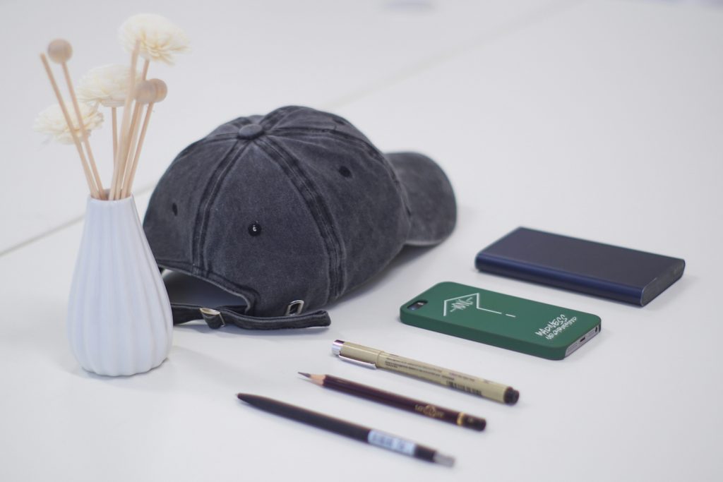 The Corporate Gift Guide: Best Tech Gift Ideas for Modern Workplaces